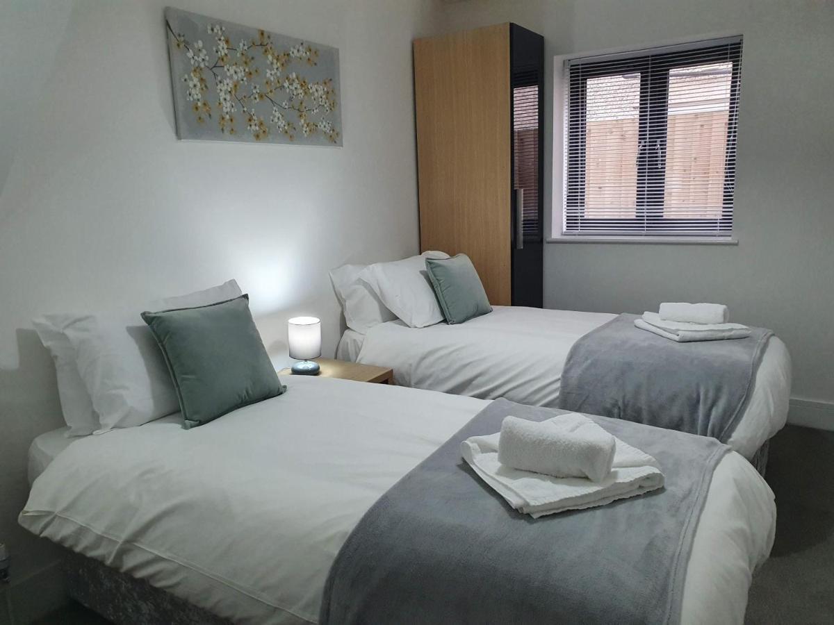 2 Bedroom Apartments In Filton By Cliftonvalley Apartments Бристоль Екстер'єр фото