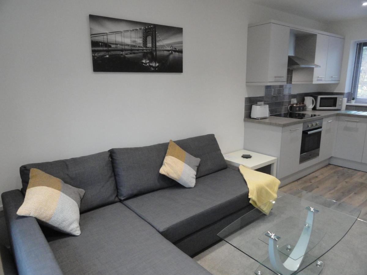 2 Bedroom Apartments In Filton By Cliftonvalley Apartments Бристоль Екстер'єр фото