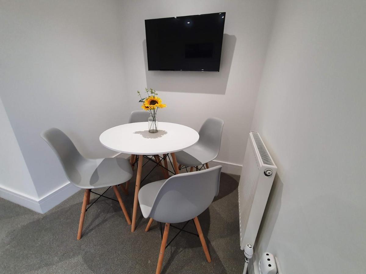 2 Bedroom Apartments In Filton By Cliftonvalley Apartments Бристоль Екстер'єр фото