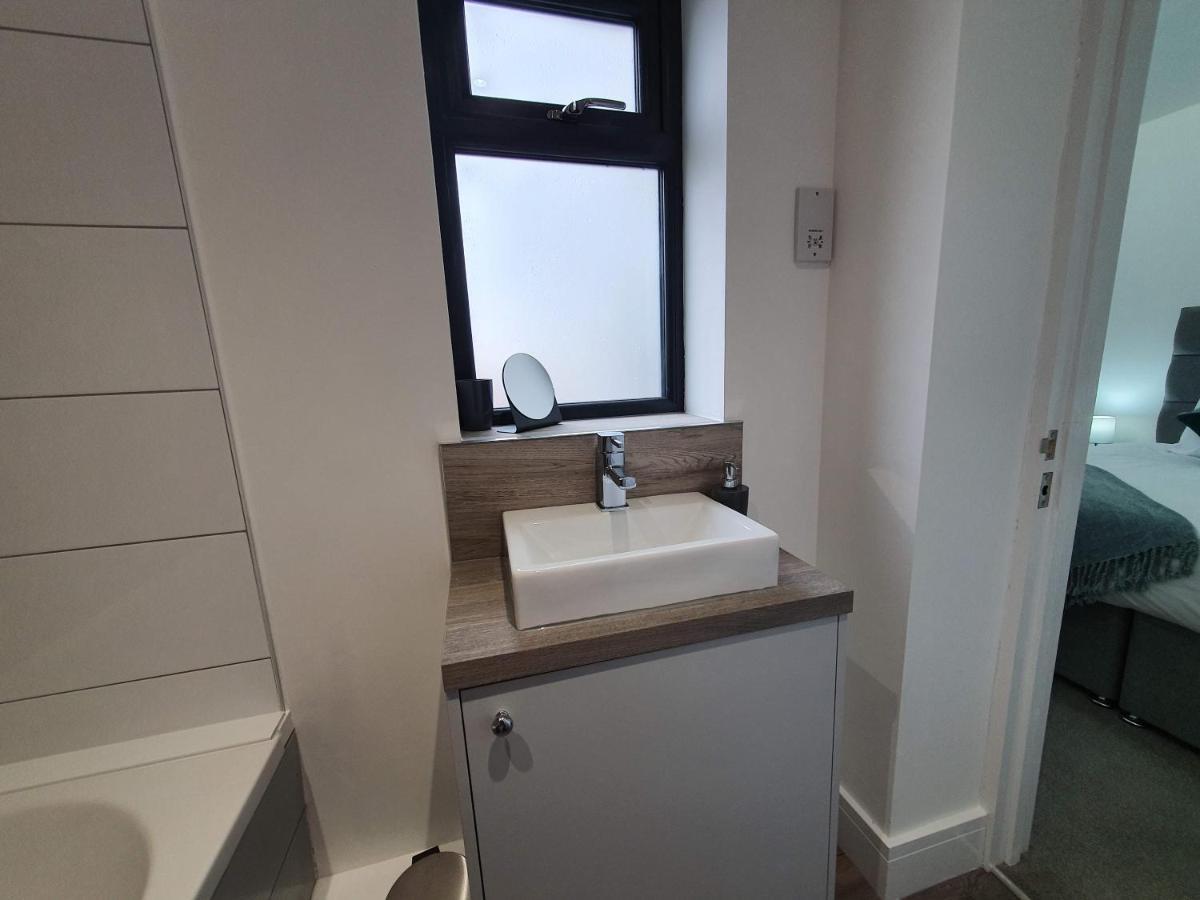 2 Bedroom Apartments In Filton By Cliftonvalley Apartments Бристоль Екстер'єр фото