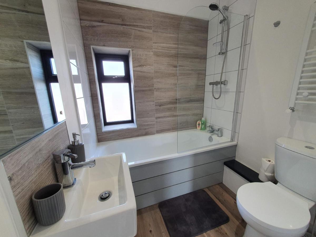 2 Bedroom Apartments In Filton By Cliftonvalley Apartments Бристоль Екстер'єр фото